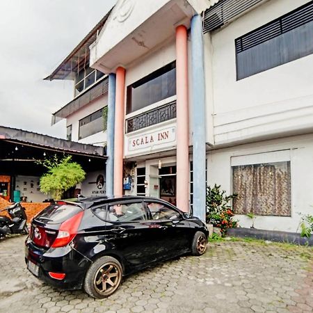 Oyo 90450 Sentra Inn Medan Luaran gambar