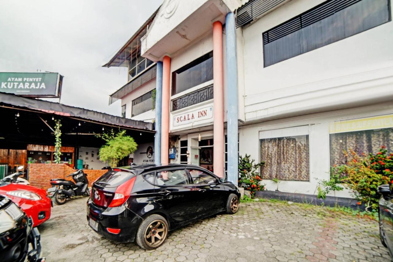 Oyo 90450 Sentra Inn Medan Luaran gambar