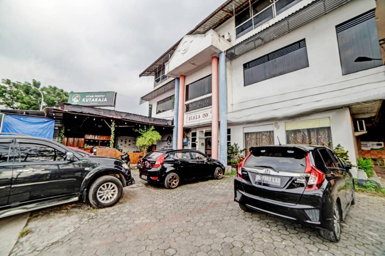 Oyo 90450 Sentra Inn Medan Luaran gambar
